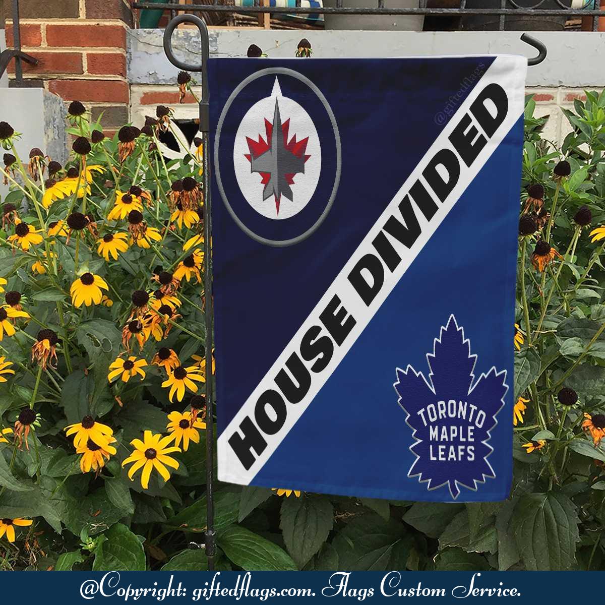 Winnipeg Jets vs. Toronto Maple Leafs House Divided Flag, Jets House Divided Flag